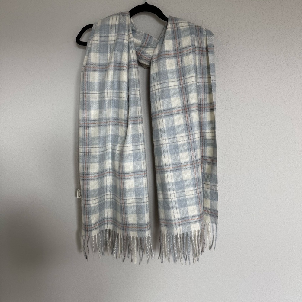 Pretty Persuasions Scarf Blue White Plaid Fringe Cozy Soft Warm Accessory